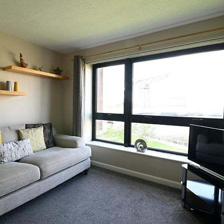 Sec/ Hydro Two Bed Flat With Free Parking And Great View Apartment Glasgow Exterior photo