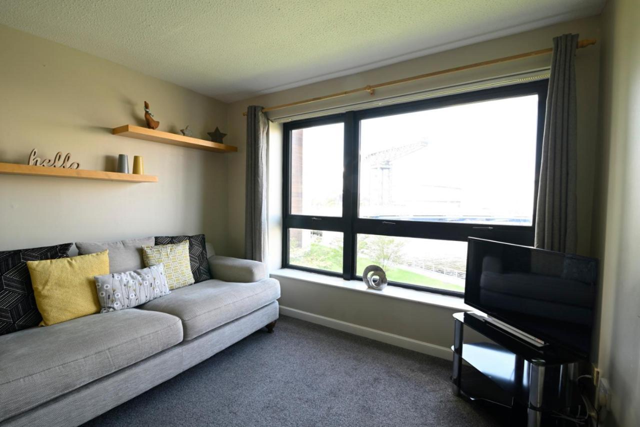 Sec/ Hydro Two Bed Flat With Free Parking And Great View Apartment Glasgow Exterior photo