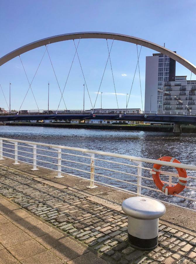 Sec/ Hydro Two Bed Flat With Free Parking And Great View Apartment Glasgow Exterior photo
