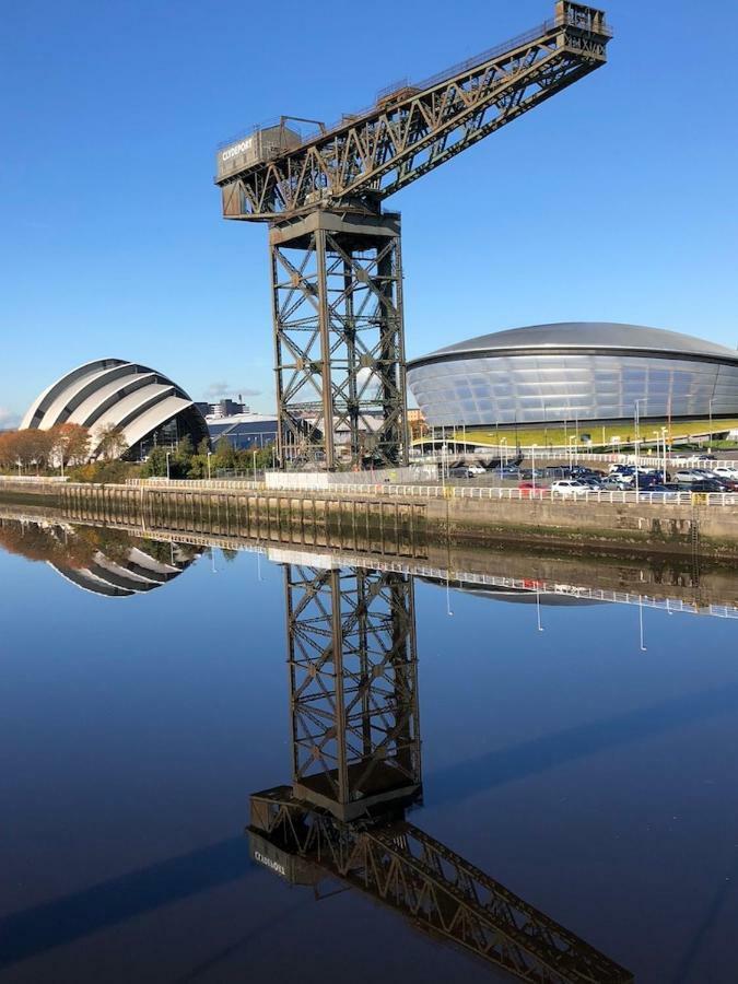Sec/ Hydro Two Bed Flat With Free Parking And Great View Apartment Glasgow Exterior photo