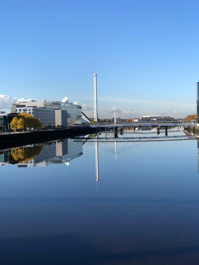 Sec/ Hydro Two Bed Flat With Free Parking And Great View Apartment Glasgow Exterior photo